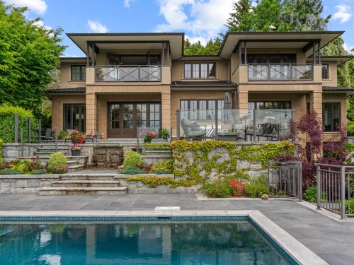 1075 Groveland Road, West Vancouver, BC 