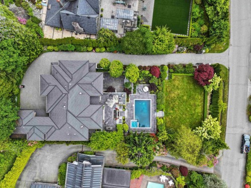 1075 Groveland Road, West Vancouver, BC 