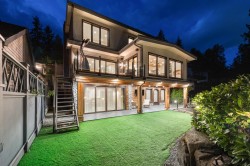 3298 Radcliffe Avenue  West Vancouver, BC V7V 1G6
