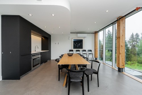 512-9888 University Crescent, Burnaby, BC - Indoor