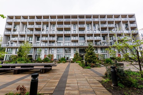 512-9888 University Crescent, Burnaby, BC - Outdoor With Balcony With Facade