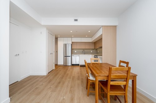 512-9888 University Crescent, Burnaby, BC - Indoor Photo Showing Dining Room