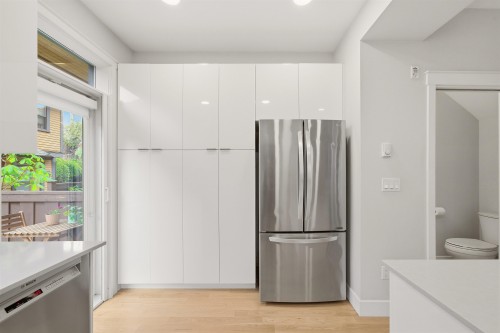 1837 Charles Street, Vancouver, BC 