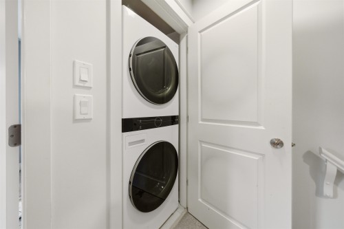 1837 Charles Street, Vancouver, BC 