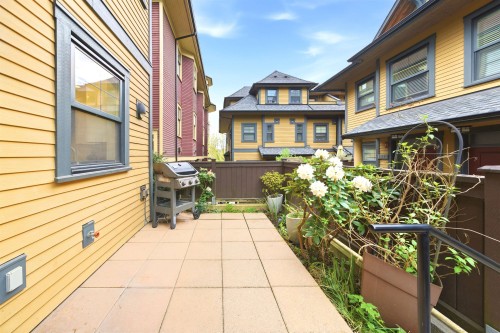 1837 Charles Street, Vancouver, BC 