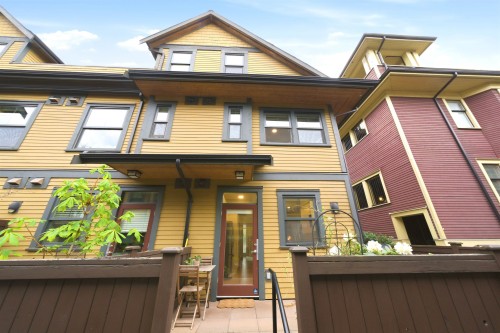 1837 Charles Street, Vancouver, BC 