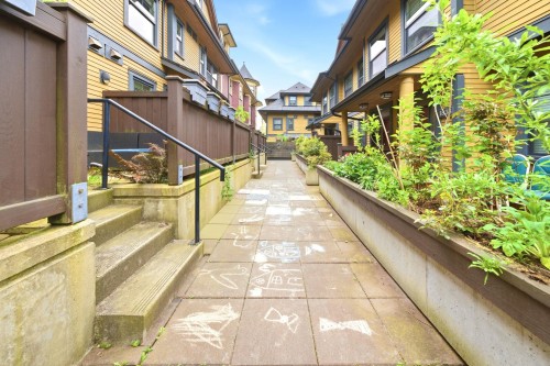 1837 Charles Street, Vancouver, BC 