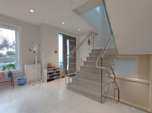 2177 40Th Avenue E, Vancouver, BC 