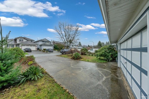 1382 Sutherland Avenue, Port Coquitlam, BC 