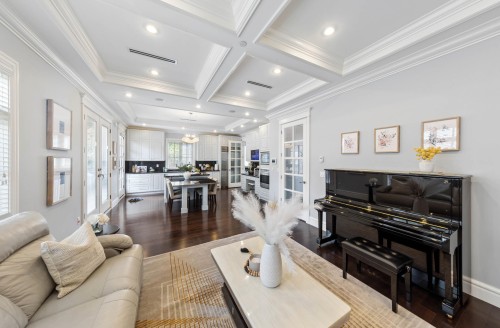 3587 38Th Avenue W, Vancouver, BC 