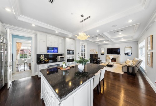 3587 38Th Avenue W, Vancouver, BC 