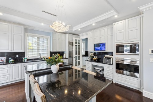 3587 38Th Avenue W, Vancouver, BC 