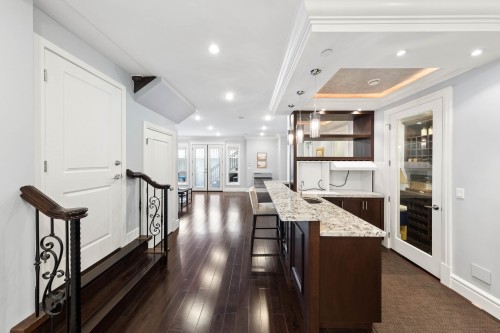 3587 38Th Avenue W, Vancouver, BC 