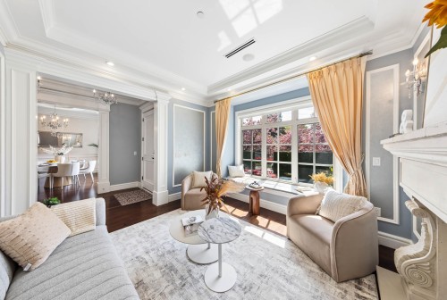 3587 38Th Avenue W, Vancouver, BC 