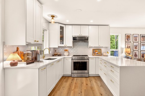 5830 Heron Place, Sechelt, BC 
