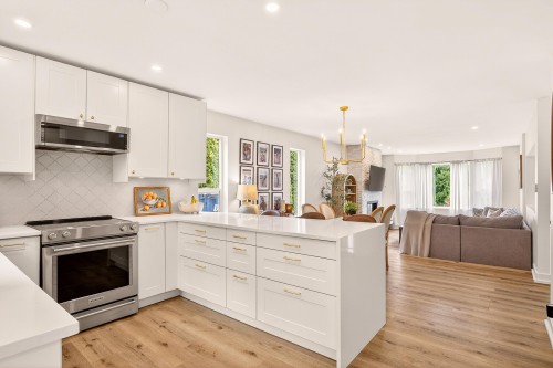 5830 Heron Place, Sechelt, BC 