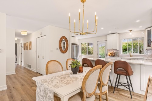 5830 Heron Place, Sechelt, BC 
