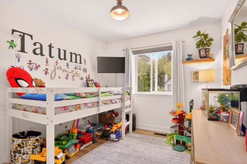 5830 Heron Place, Sechelt, BC 