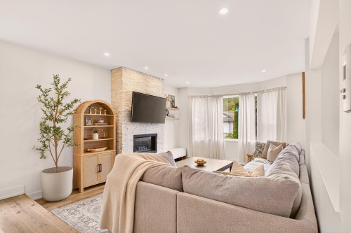 5830 Heron Place, Sechelt, BC 