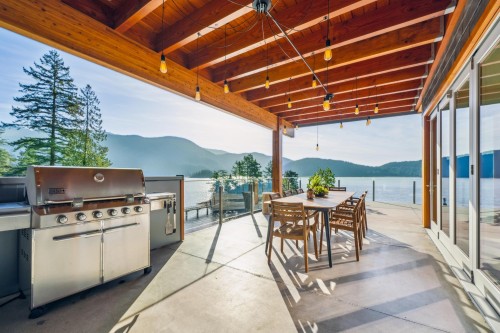 5577 Indian River Drive, North Vancouver, BC 