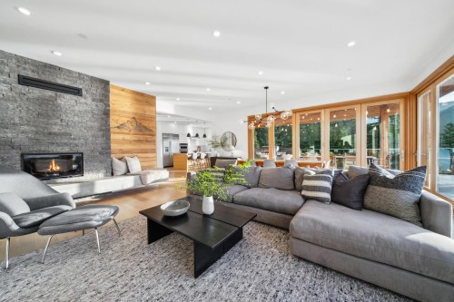 5577 Indian River Drive, North Vancouver, BC 
