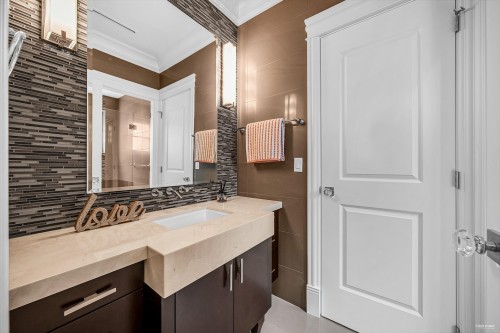 3176 35Th Avenue W, Vancouver, BC 