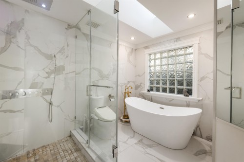 2198 Rosebery Avenue, West Vancouver, BC 