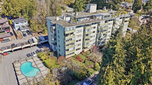 106-1425 Esquimalt Avenue  West Vancouver, BC V7T 1L1