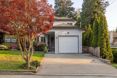 999 Canyon Boulevard, North Vancouver, BC 