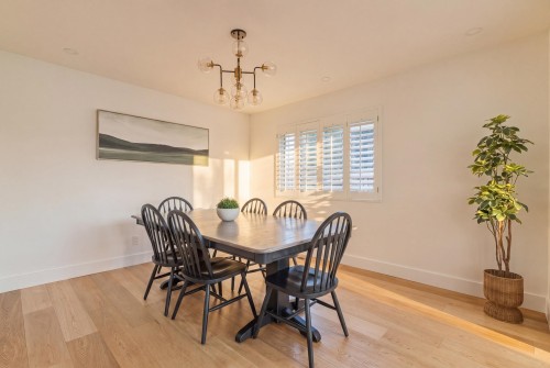 999 Canyon Boulevard, North Vancouver, BC 