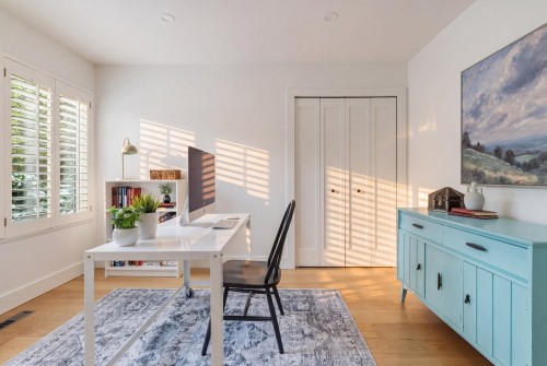 999 Canyon Boulevard, North Vancouver, BC 