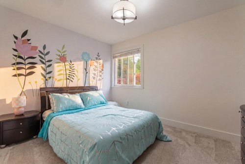 999 Canyon Boulevard, North Vancouver, BC 