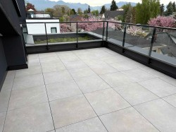 211-90 King Edward Avenue  Vancouver, BC V5Y 0N6