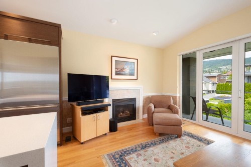 1168 Esquimalt Avenue, West Vancouver, BC 