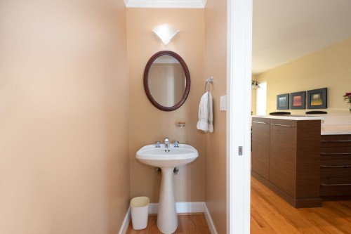 1168 Esquimalt Avenue, West Vancouver, BC 
