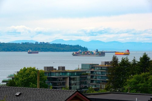1168 Esquimalt Avenue, West Vancouver, BC 