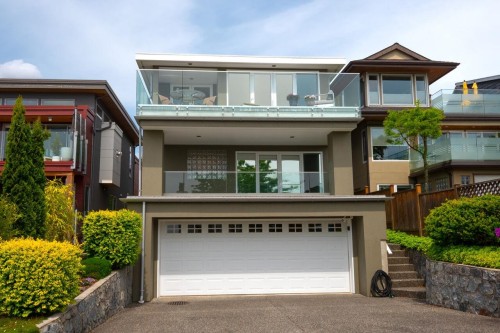 1168 Esquimalt Avenue, West Vancouver, BC 