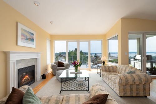 1168 Esquimalt Avenue, West Vancouver, BC 