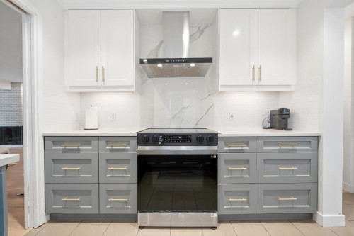 9546 Willowleaf Place, Burnaby, BC 