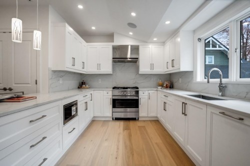 2012 15Th Avenue W, Vancouver, BC 