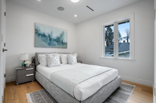 2012 15Th Avenue W, Vancouver, BC 