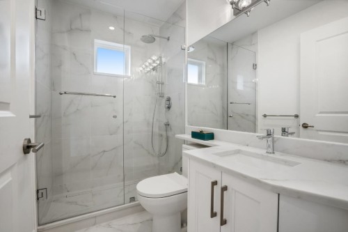 2012 15Th Avenue W, Vancouver, BC 