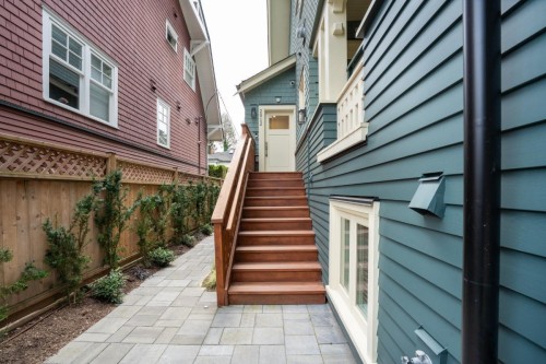 2012 15Th Avenue W, Vancouver, BC 