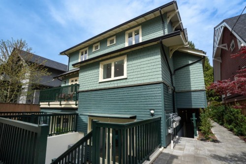 2012 15Th Avenue W, Vancouver, BC 