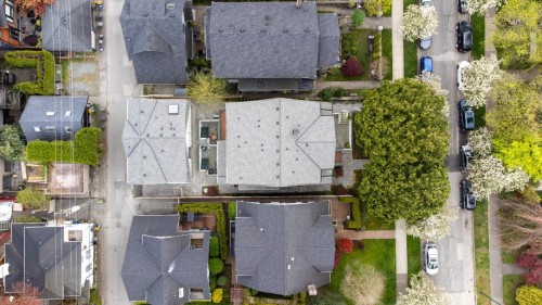 2012 15Th Avenue W, Vancouver, BC 