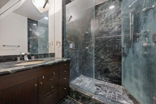 4742 Drummond Drive, Vancouver, BC 