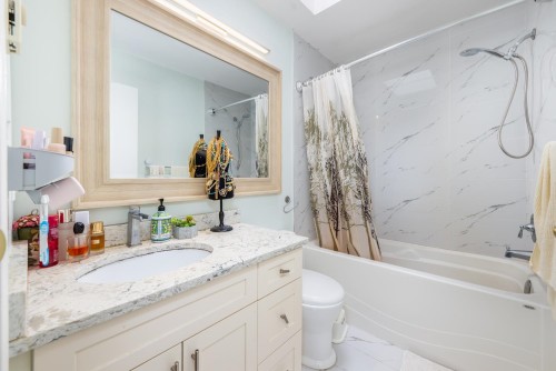 D-3439 43Rd Avenue E, Vancouver, BC 
