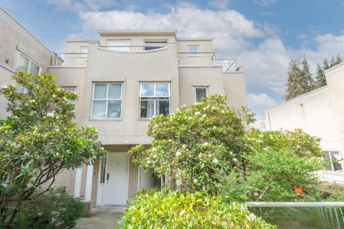 D-3439 43Rd Avenue E, Vancouver, BC 