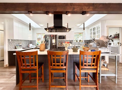 1271 Fitchett Road  Gibsons, BC V0N 1V4