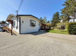 1271 Fitchett Road Gibsons, BC V0N 1V4